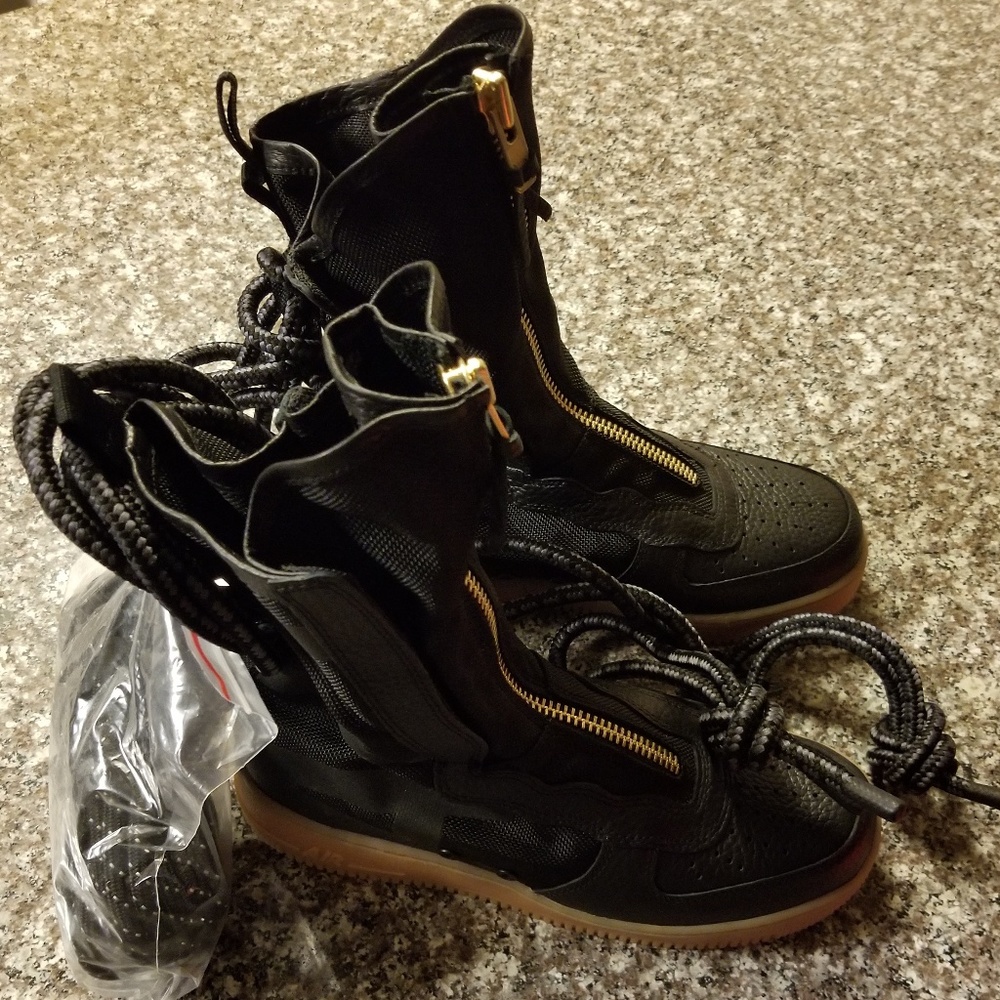 *LAST ONE* womens Nike SF Air Force 1 boots AF1 - Picture 8 of 8